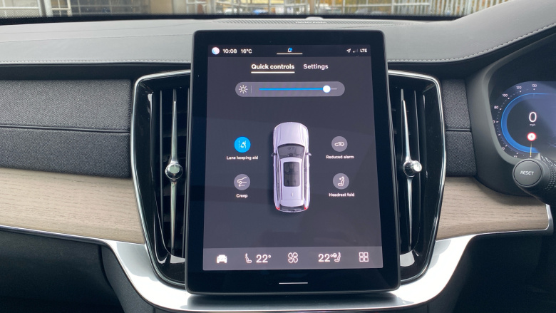 Volvo XC90 2.0 T8 PHEV Plus Dark 5dr AWD Geartronic Estate